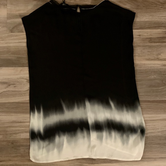 Simply Vera Vera Wang Tops - NWT Simply Vera Vera Wang Black & White Blouse, XS